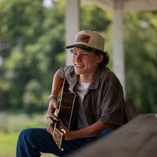 Maddox Batson in concert